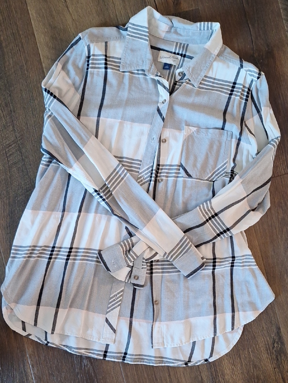 Universal Thread White, Pastel Pink & Black Plaid Button-Up Shirt in Large